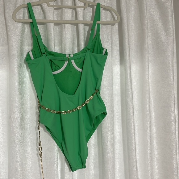 WeWoreWhat Danielle 3.0 one piece  BRAND New!! - Picture 4 of 8